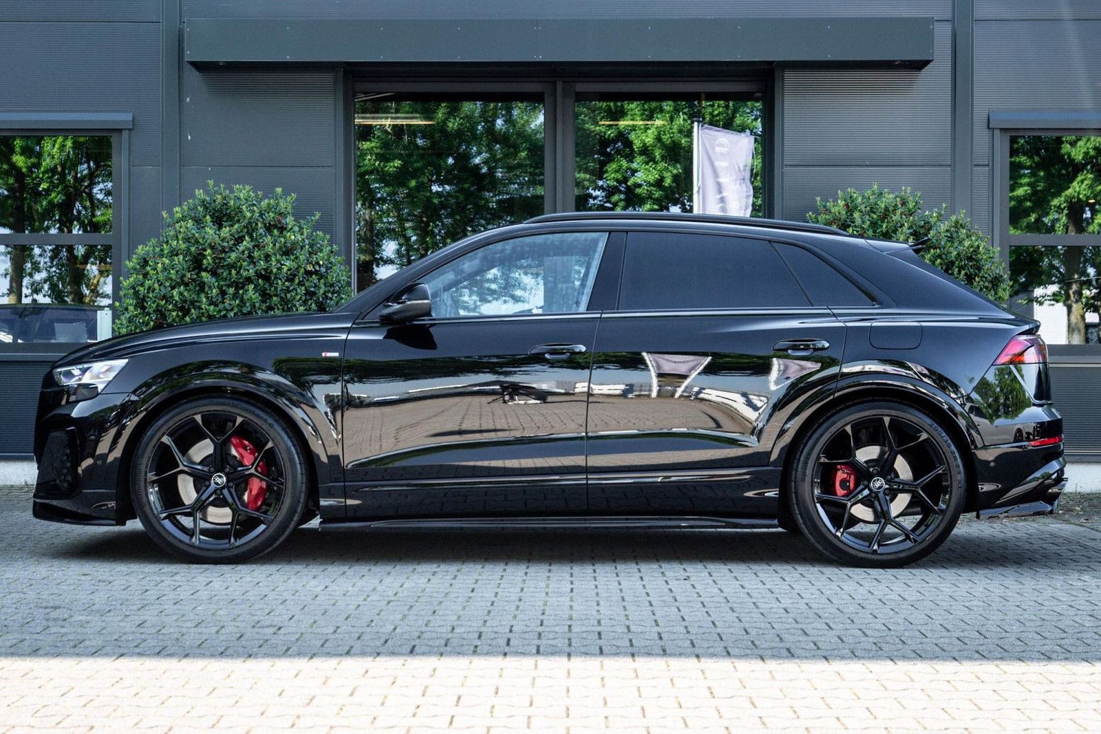 Audi Q8 60 TFSI e Competition 490pk, Carbon, Full-opt imagem 3