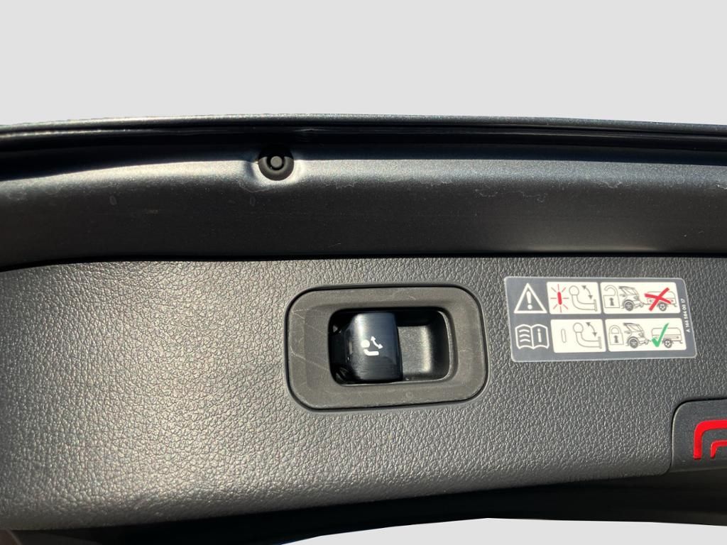 Fahrzeugabbildung Mercedes-Benz C 300 d T-Modell AMG Line*Night P.*el.Heckklappe