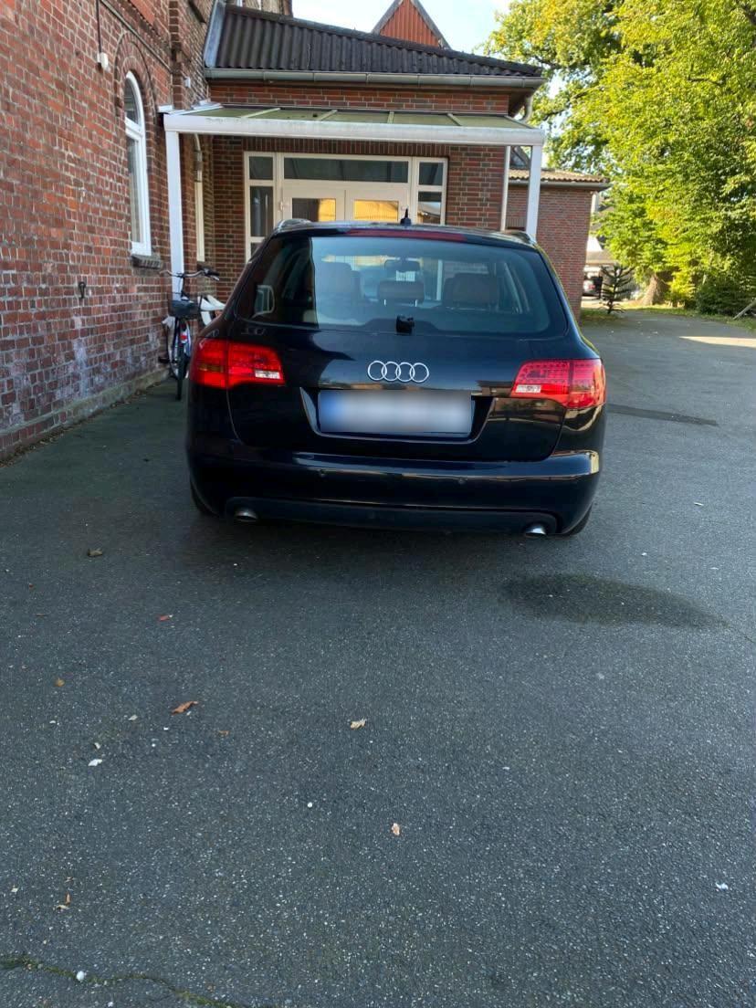 Audi A6 2005 — салон