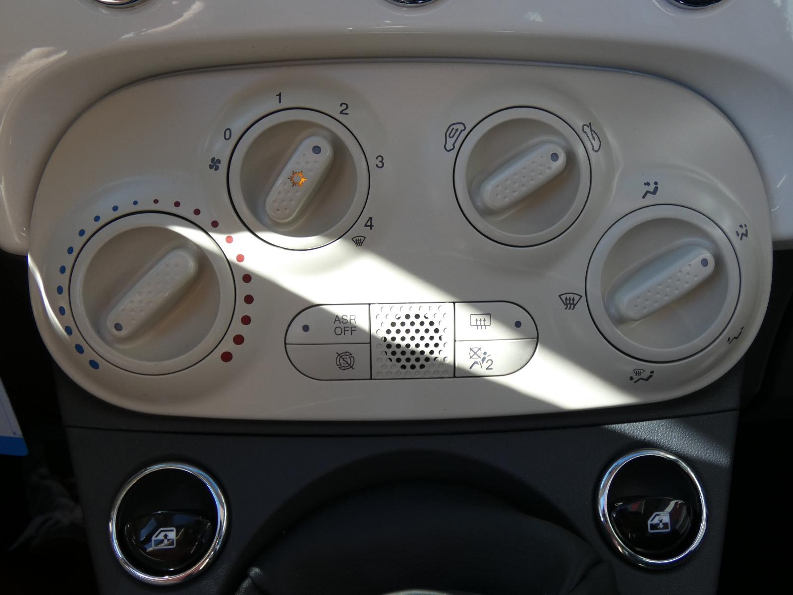 Fiat 500 Anniversario Glas-Schiebedach LED NAVI PDC