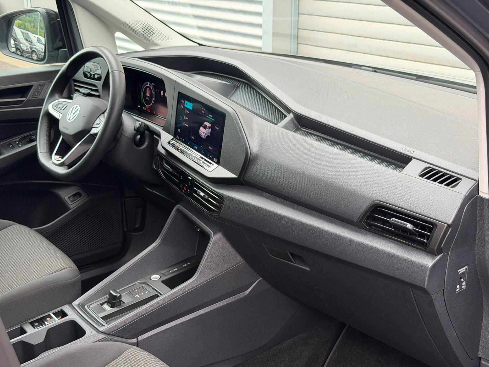 Fahrzeugabbildung Volkswagen Caddy TSI eHybrid DSG ACC LED SHZ AHK-vorb. BLIS