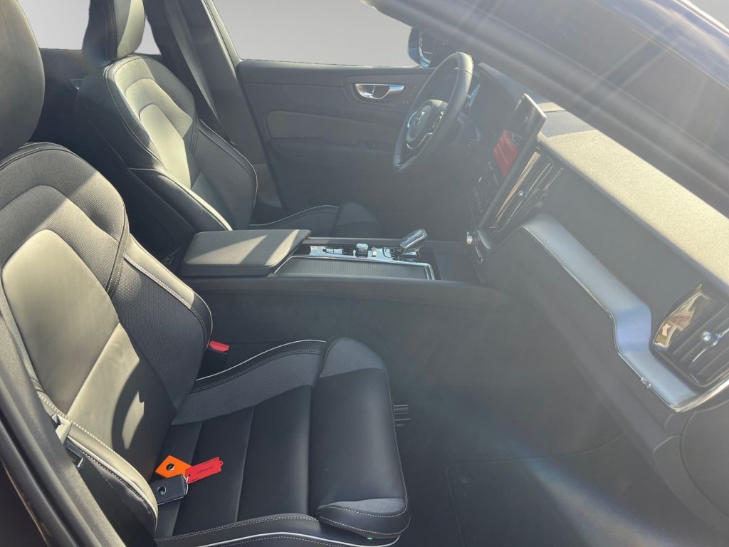 VOLVO XC60 T8 AWD Plug-in Hybr.Black Edition,Lagom-P. VOLVO XC60 T8 AWD Plug-in Hybr.Black Edition,Lagom-P.