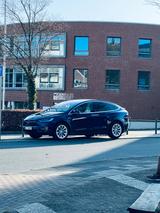 Tesla Model X Performance Ludicrous Mode - Tesla in Berlin