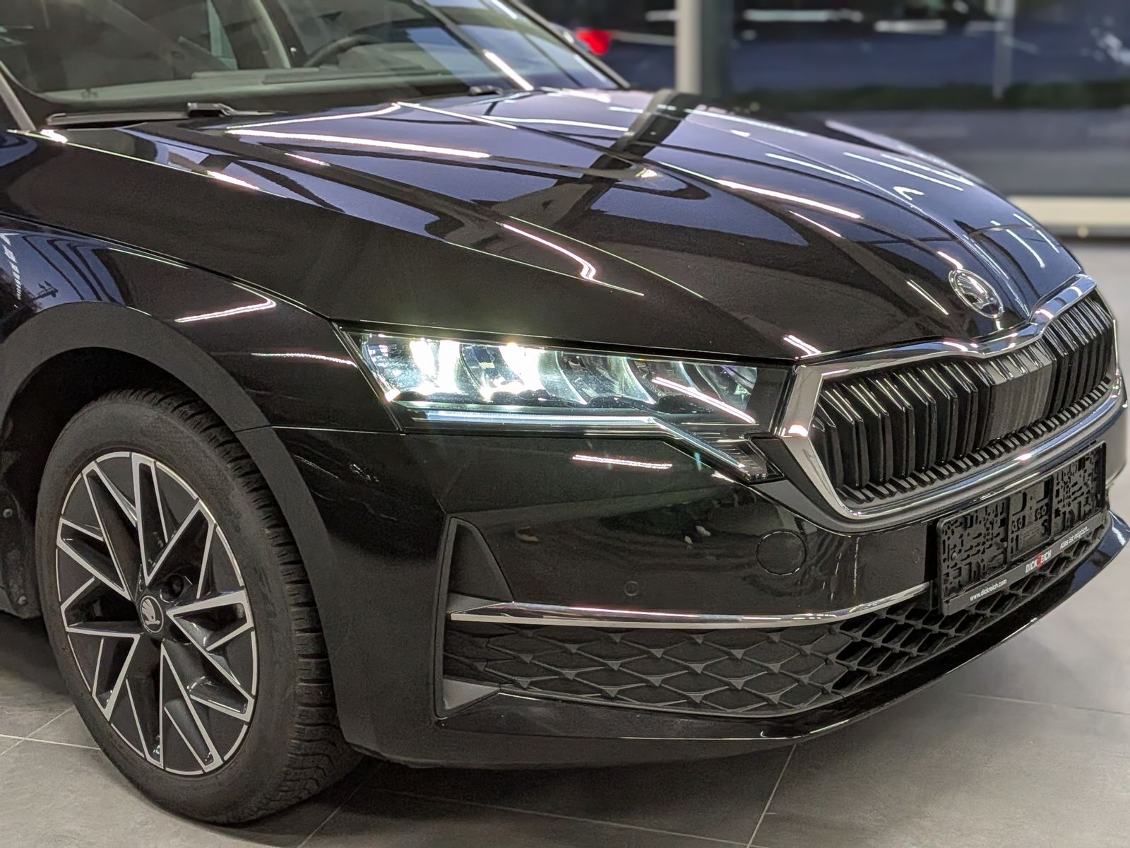 Fahrzeugabbildung SKODA Octavia 1.5 TSI mHEV DSG ACC Style-Paket AHK 17"