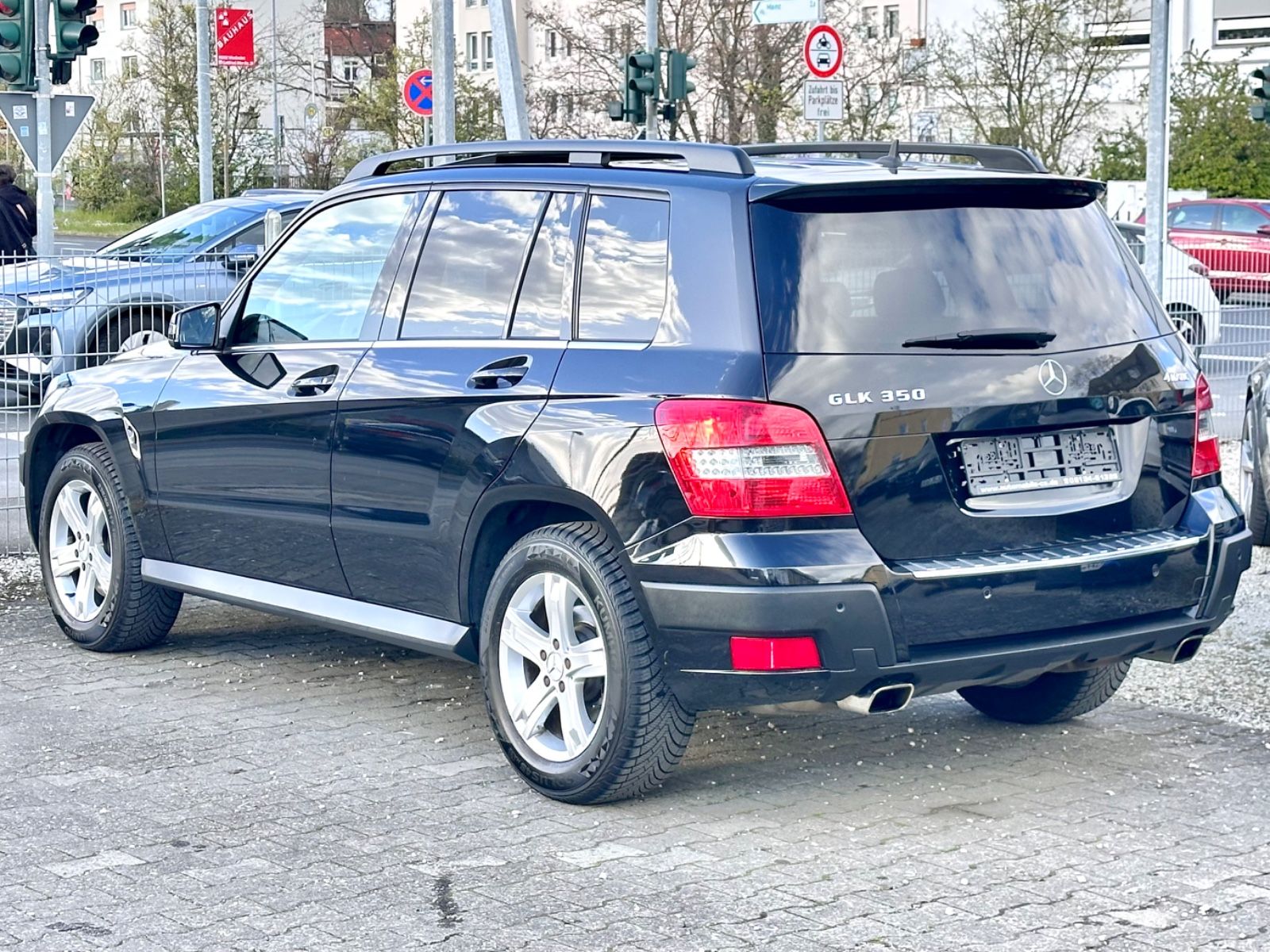 Fahrzeugabbildung Mercedes-Benz GLK 350 4MATIC*PANO+AHK+LEDER*