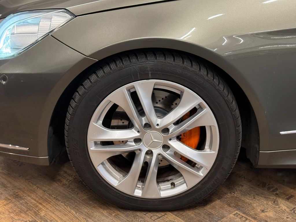 MERCEDES-BENZ E 250 CDI BE/ DESIGNO/PANORAMA/ CARPLAY/ R-KAM MERCEDES-BENZ E 250 CDI BE/ DESIGNO/PANORAMA/ CARPLAY/ R-KAM