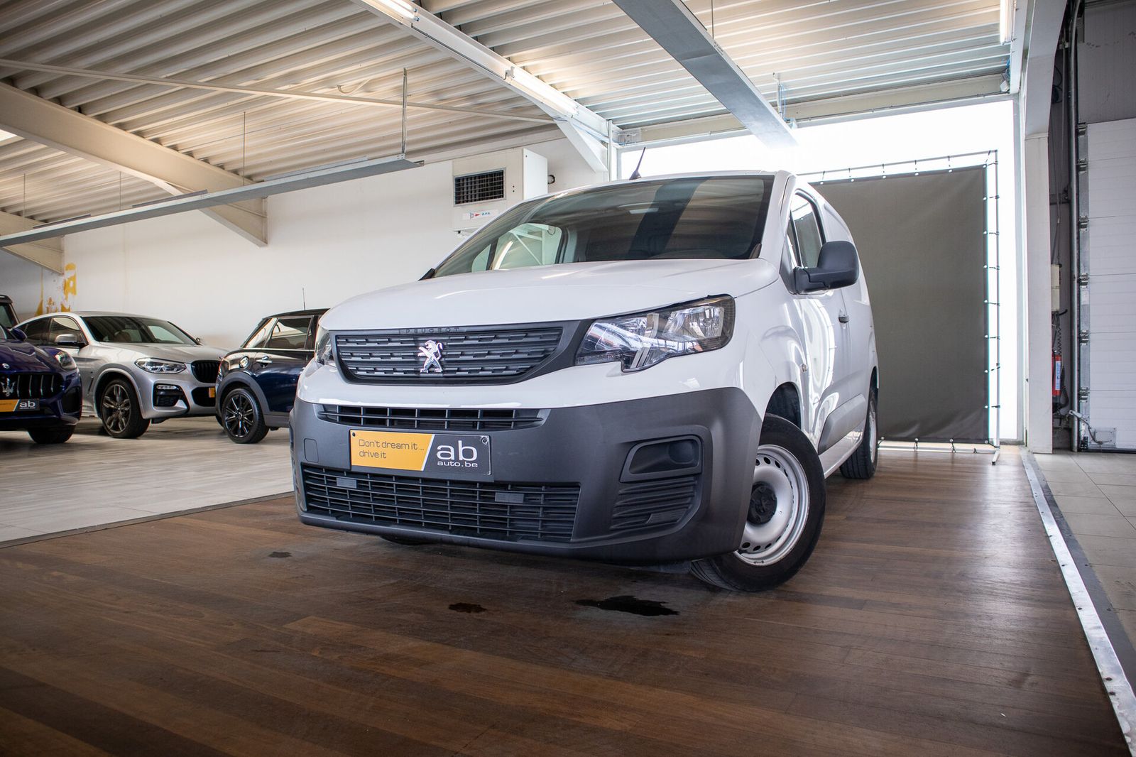 PEUGEOT Partner