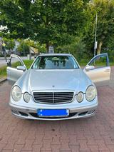 Mercedes-Benz Mercedes E240 | V6 Benziner&... - Mercedes-Benz E 240 mit LPG-Antrieb