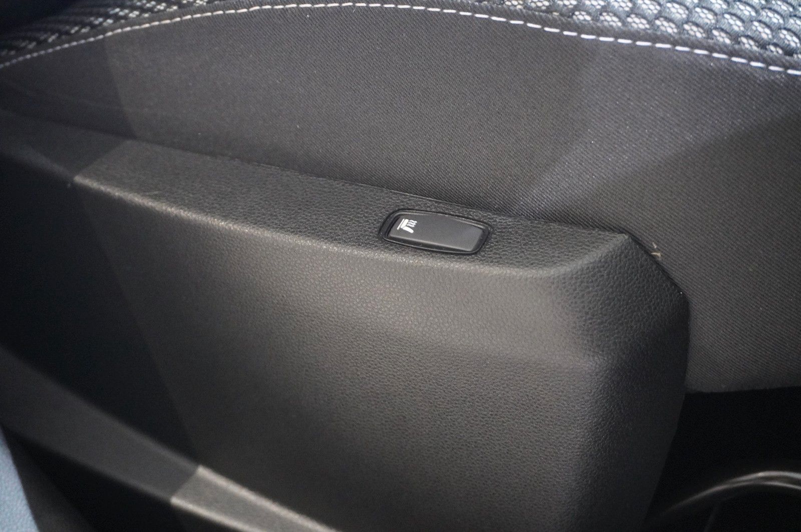 Fahrzeugabbildung Dacia Duster II 1.3 TCE PRESTIGE LED/KAMERA/SHZ/TEMP.