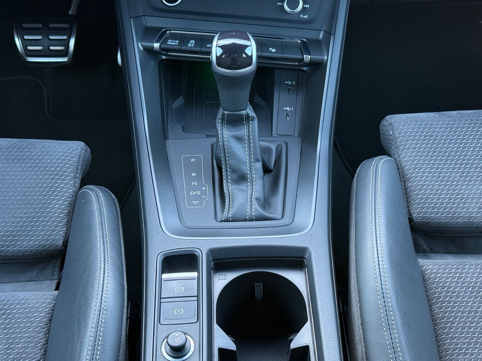 Audi Q3 45 TFSI e S line AHK-ACC-RKAM-LED-SONOS-20"LM foto 16