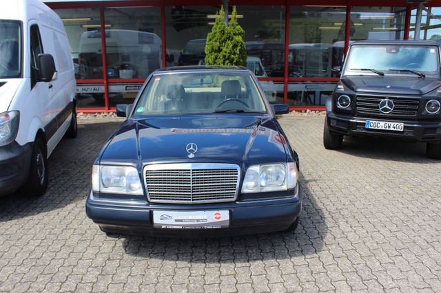 Mercedes-Benz 200D