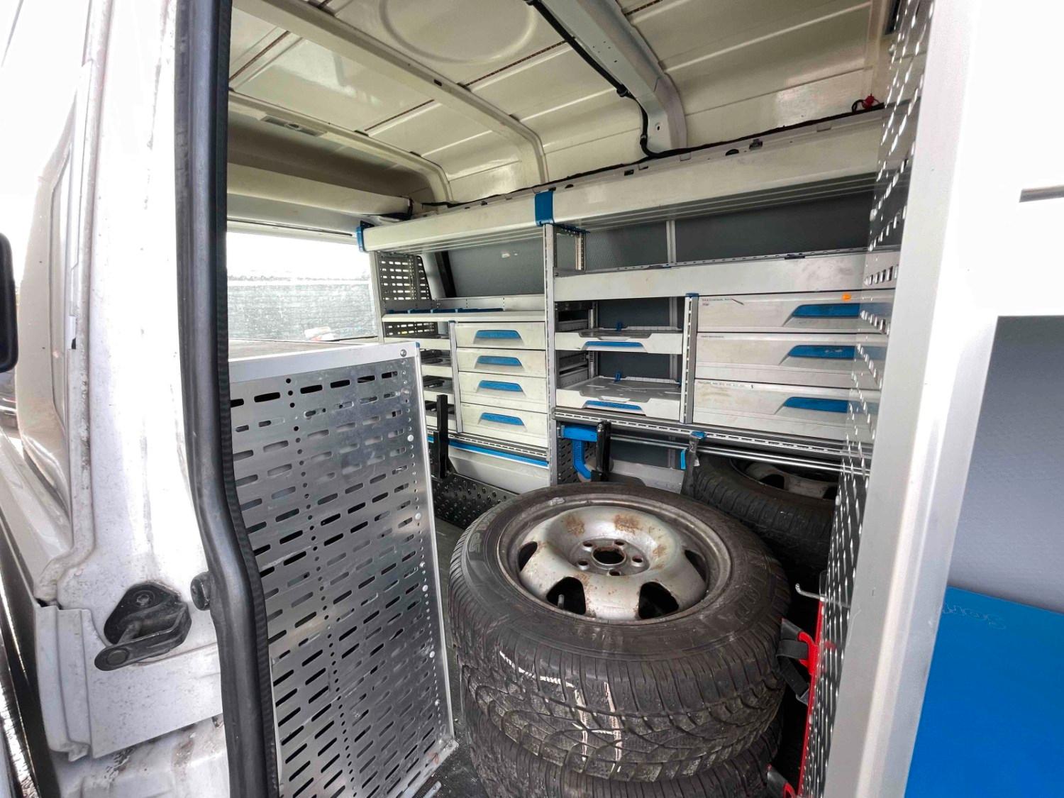 Volkswagen T6 Transporter Kasten Mittelhochdach lang  Klima