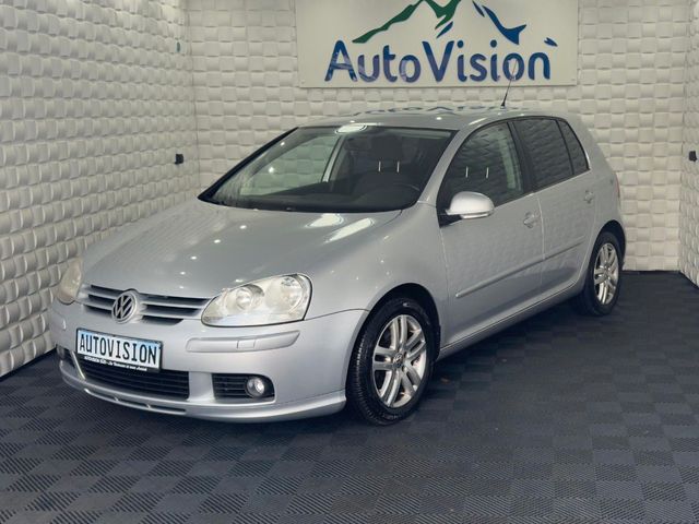 Volkswagen Golf V Lim. Tour 1.6 *Tempomat*Klimaautomatik*