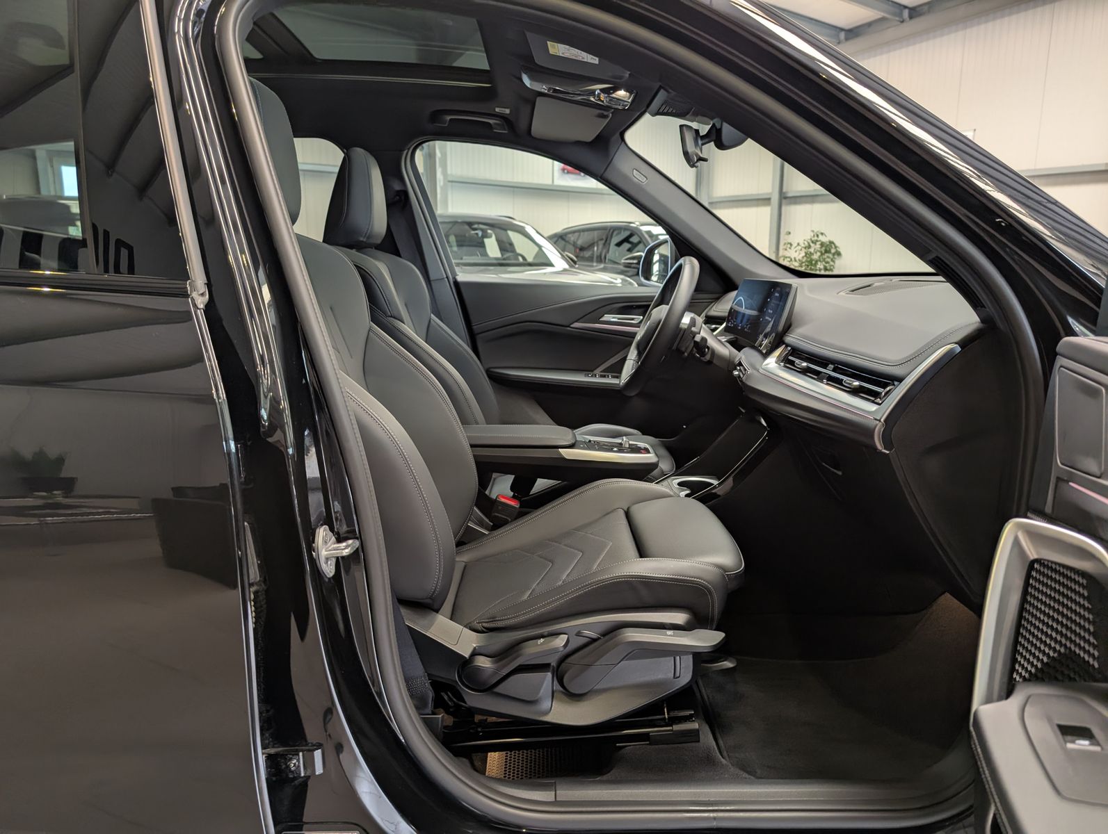 Fahrzeugabbildung BMW X1 18 d M-Sport Pano Premium-Travel-Paket AHK