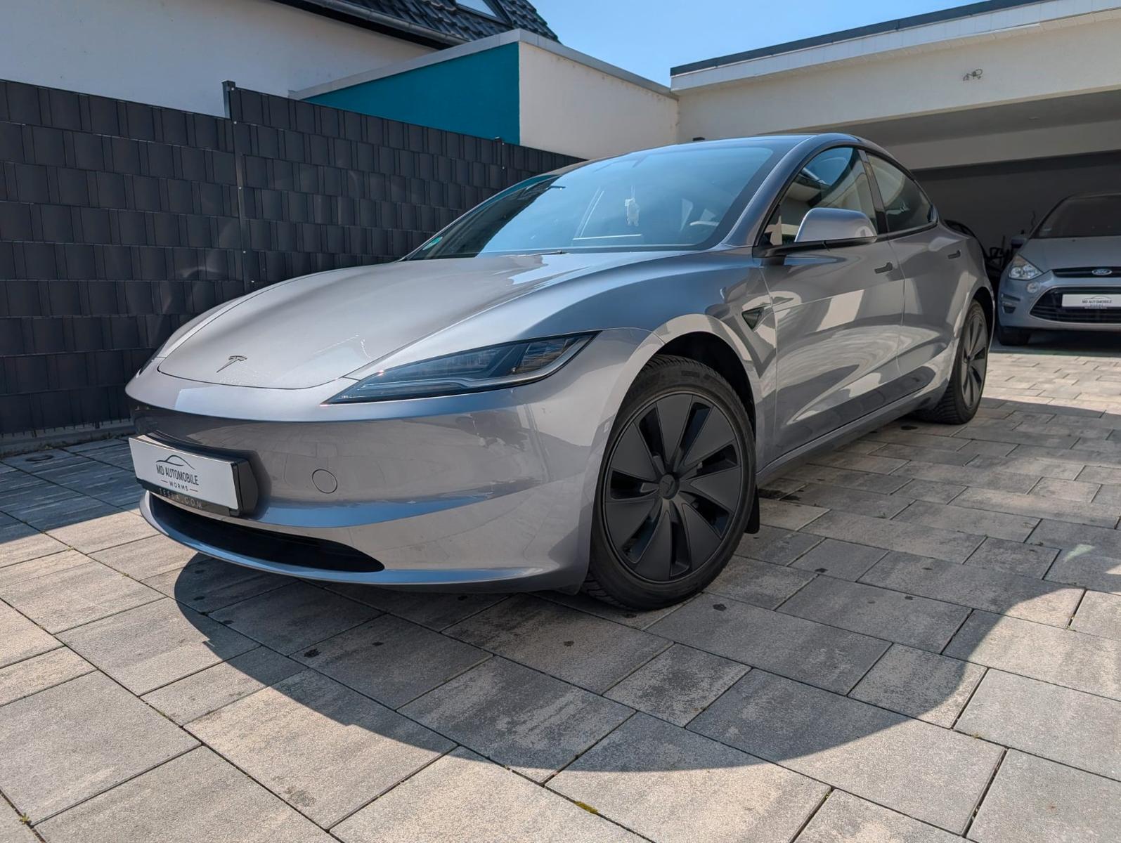 Tesla Model 3 Basis RWD neuwertig inkl. Tesla Garantie