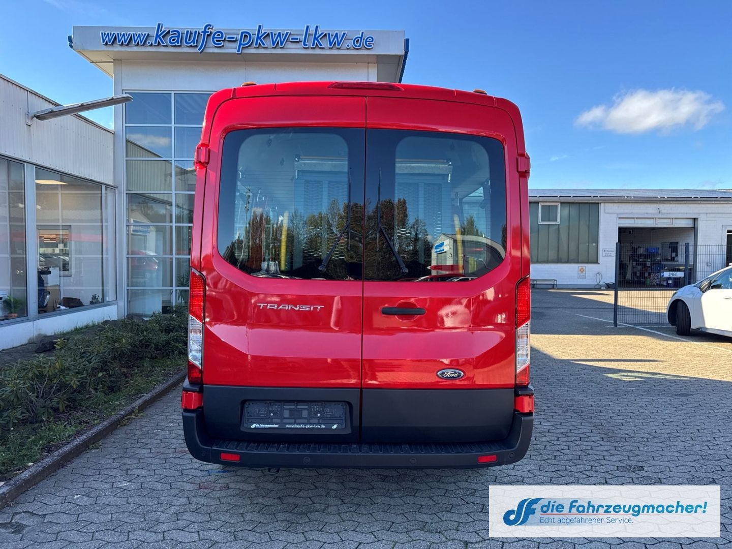 Fahrzeugabbildung Ford Transit Kombi 350 L3 Trend Behindertengerecht*74