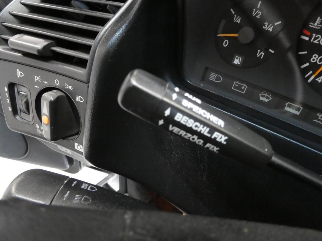 Mercedes-Benz SL 320