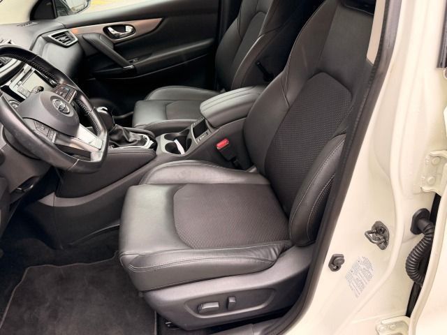 Fahrzeugabbildung Nissan Qashqai 1.3 DIG-T DCT Tekna Alu+DR+19Zoll