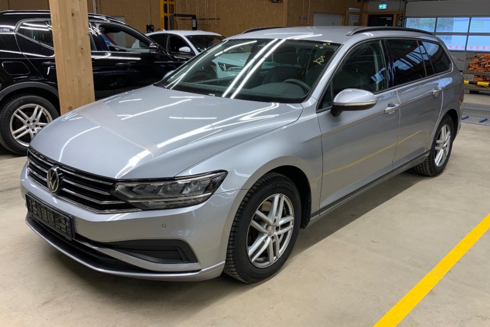 Volkswagen Passat Variant 2.0 TDI DSG/LED/Navi/10700netto