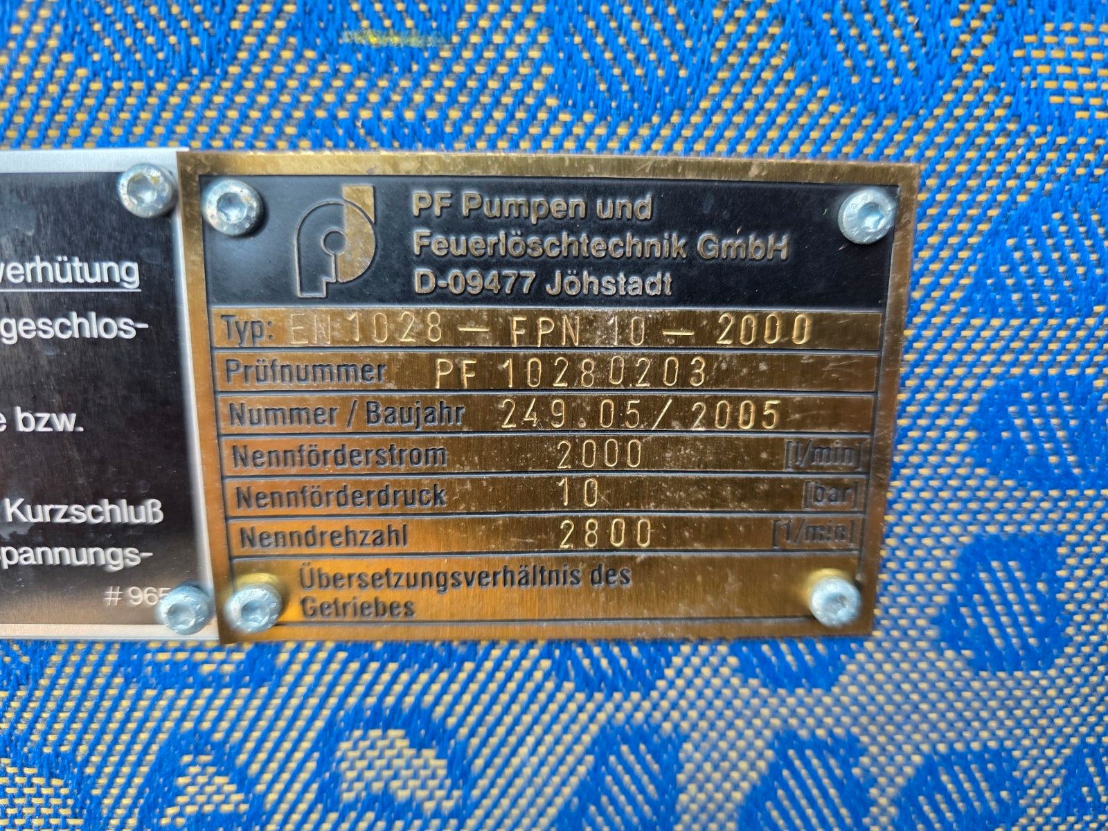 Fahrzeugabbildung MAN LE 8.150 Löschfahrzeug SLF 25/25 100/2500 Liter