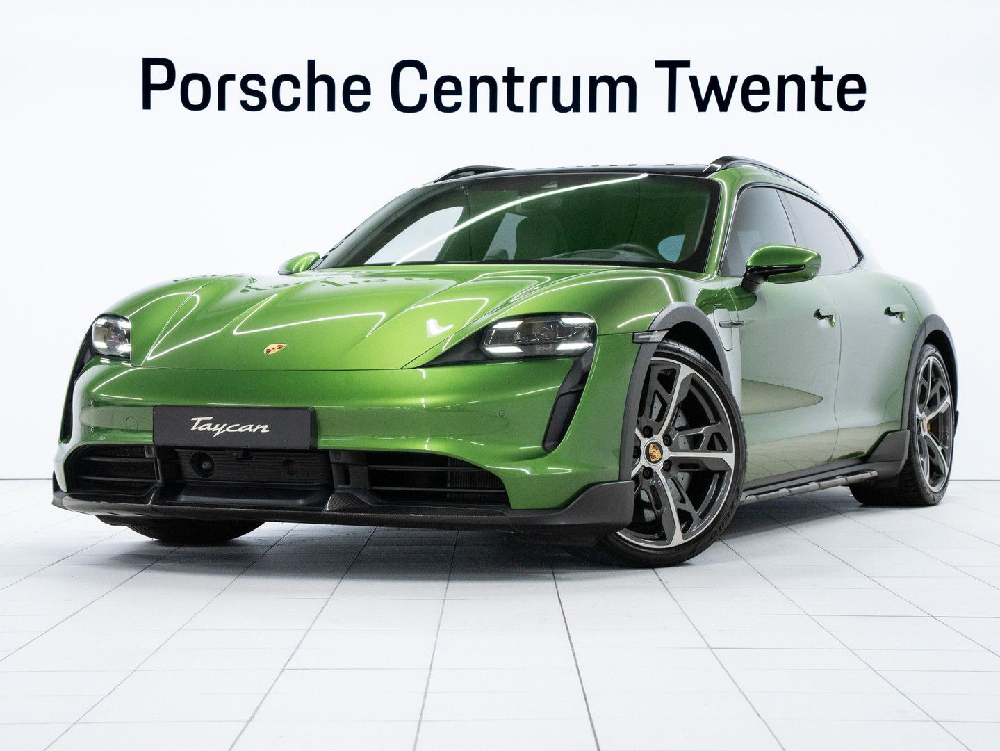 PORSCHE Taycan Turbo S Cross Turismo