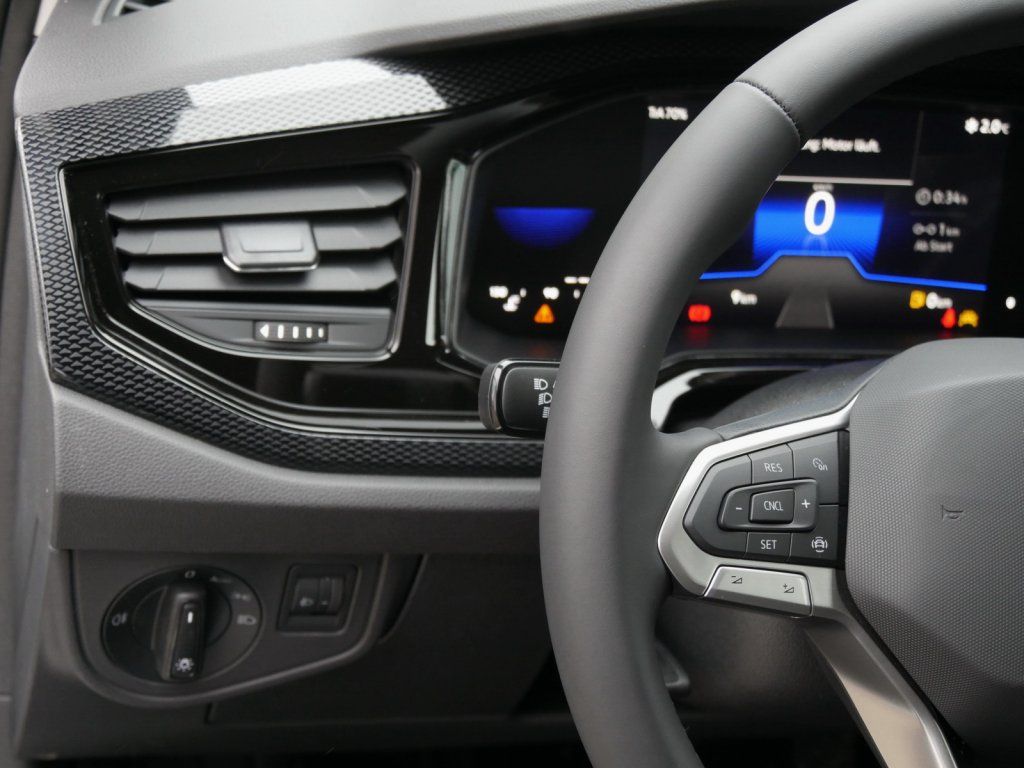 Fahrzeugabbildung Volkswagen Polo 1.0 TSI Life SHZ PDC