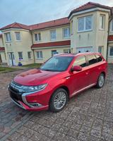 Mitsubishi Plug-in Hybrid Outlander 2.4 MIVEC PLUG-IN H... - rote Mitsubishi Plug-in Hybrid Outlander