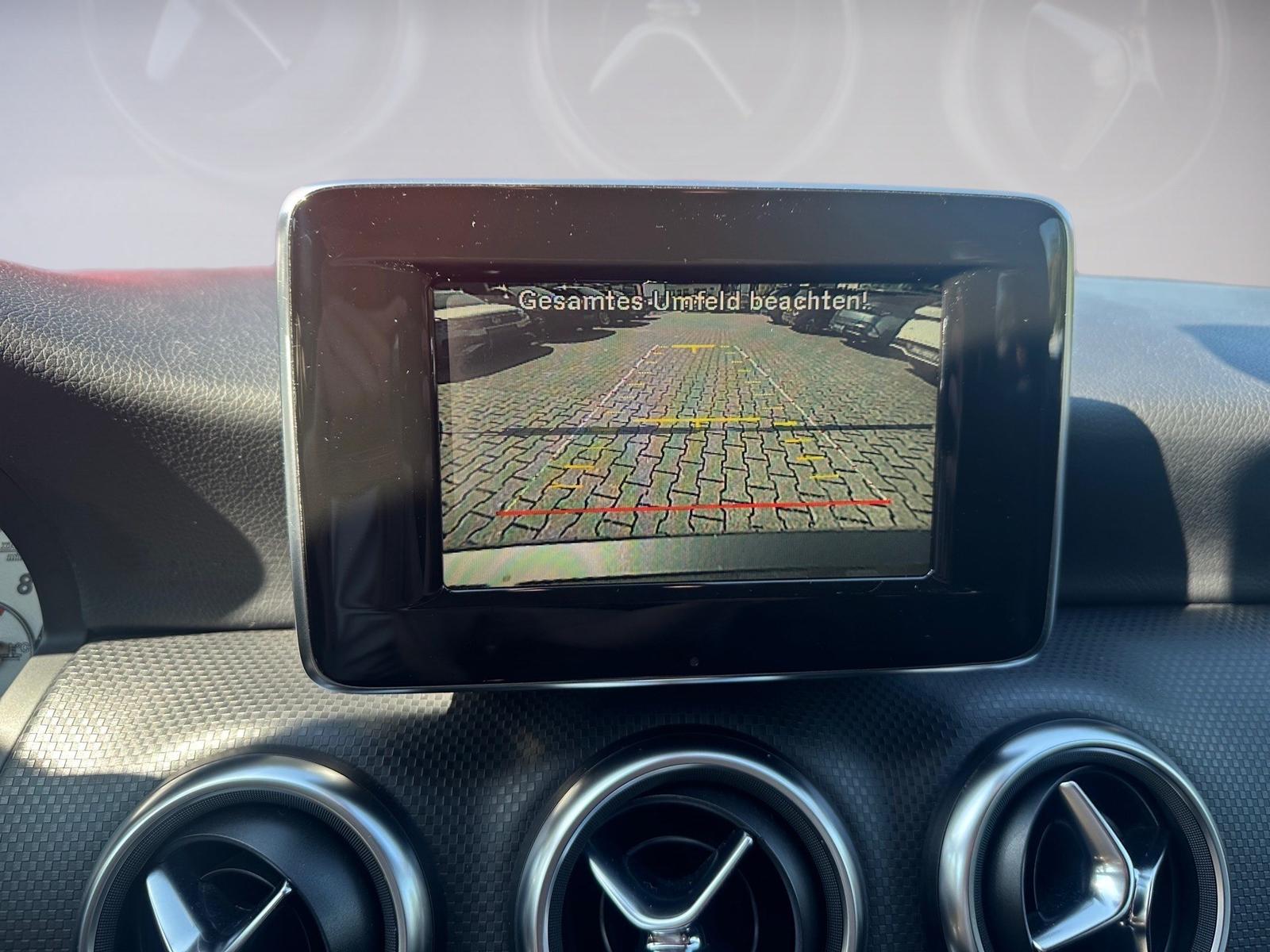 Mercedes-Benz A 180 Xenon*Navi*Sitzhzg*Kamera*Tempomat*AHK*