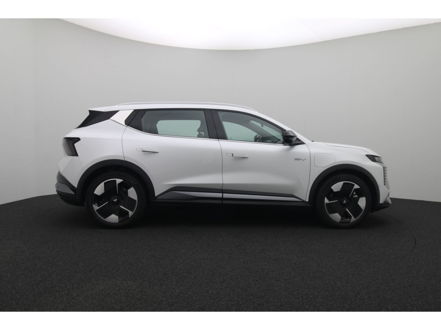 Fahrzeugabbildung Mitsubishi Eclipse Cross Diamant Plus 11 KW ACC LED SHZ