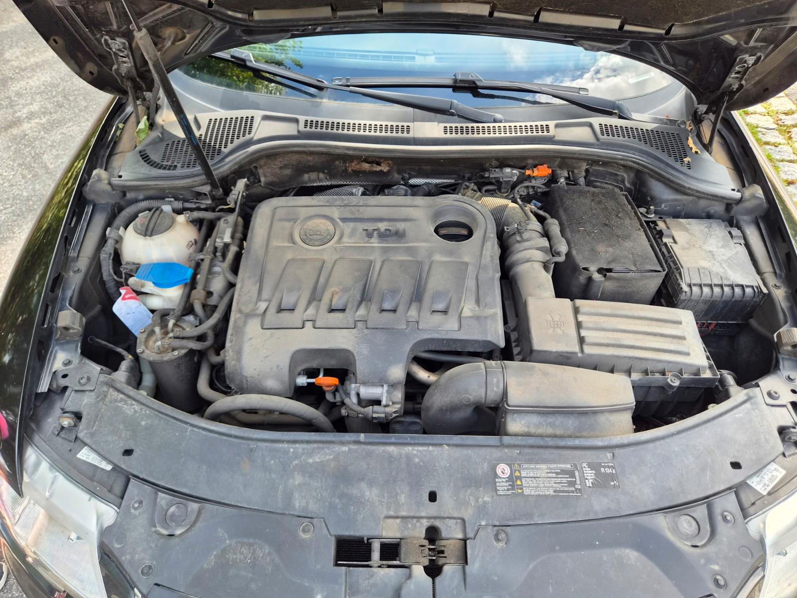 Skoda Superb 2012 — photo 8