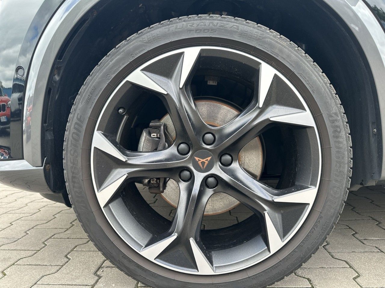 Fahrzeugabbildung CUPRA CUPRA Formentor 1.5 TSI 150 PS DSG - mit KI generiert/bearbeitet