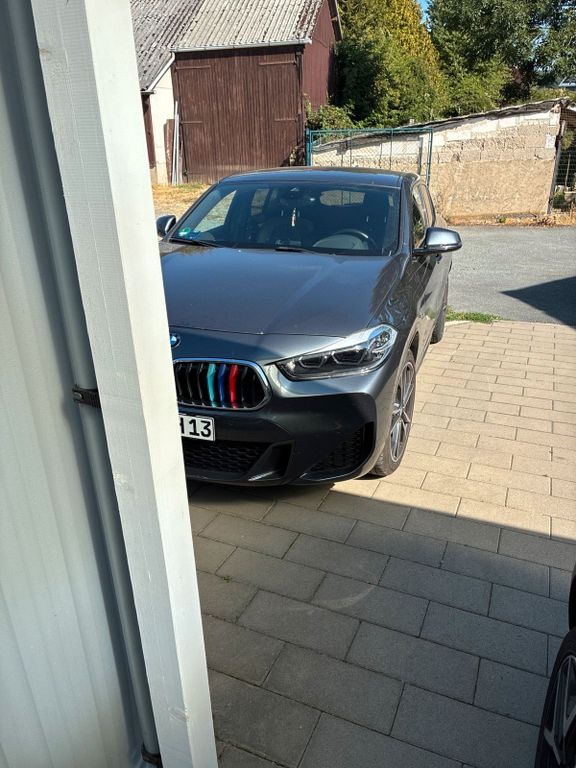 Image of BMW X2