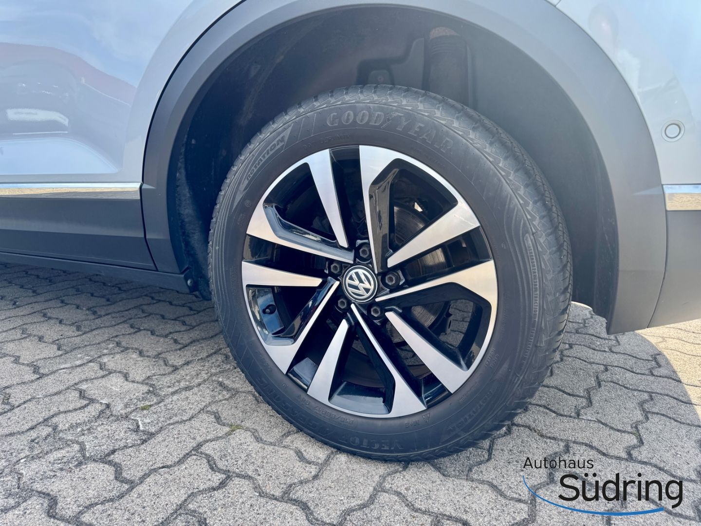 T-Roc 1,5 TSI IQ.DRIVE Navi LED El. Heckklappe