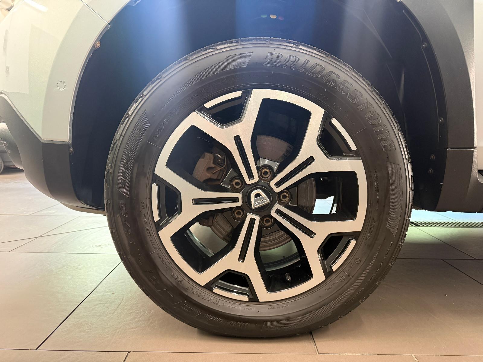 Dacia Duster II 4x4 Adventure 5 J. Garantie NAVI SHZ
