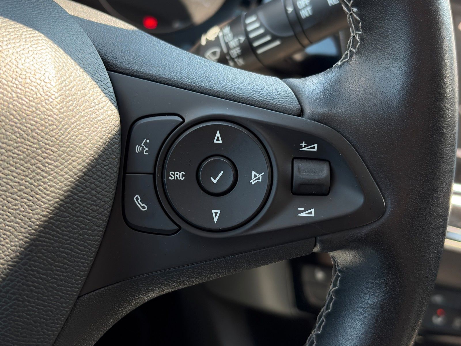 Fahrzeugabbildung Opel Corsa F 1.2 DIT S&S Edition CarPlay Temp. CAM