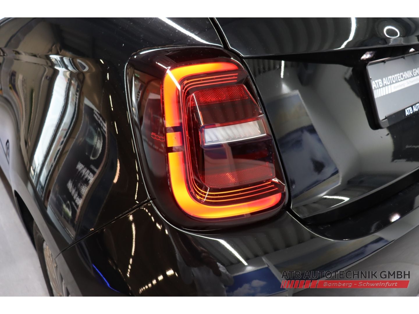 Fahrzeugabbildung Fiat 500 1.0l Hybrid ICON Apple CarPlay Klimaautom DA