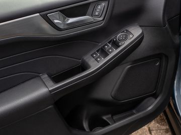 Ford Kuga 2.5 Hybrid Titanium X Stauassistent Kamera