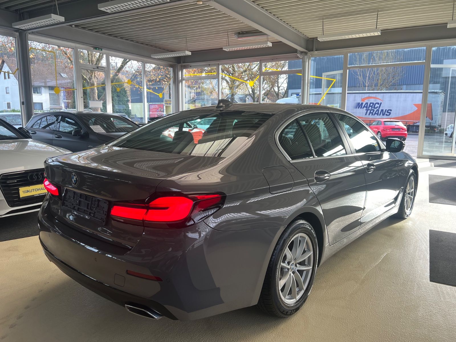 Fahrzeugabbildung BMW 520 d Lim. Mild Hybrid *SITZBELÜFTUNG*MEMORY*