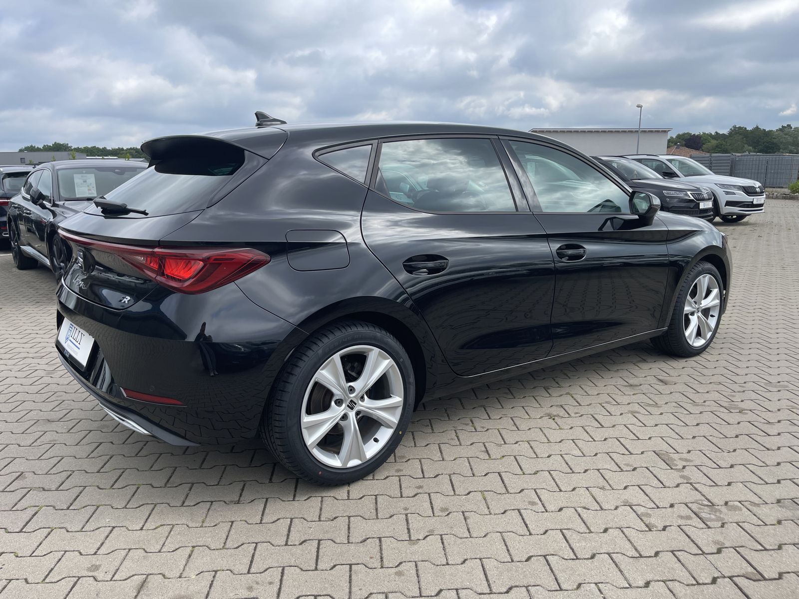 Fahrzeugabbildung SEAT Leon 2.0 TDI*FR-Line*Cam*ACC*LED*