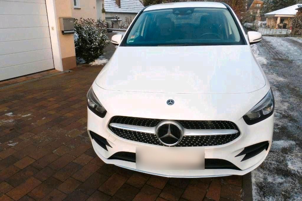 Image of Mercedes-Benz B 200