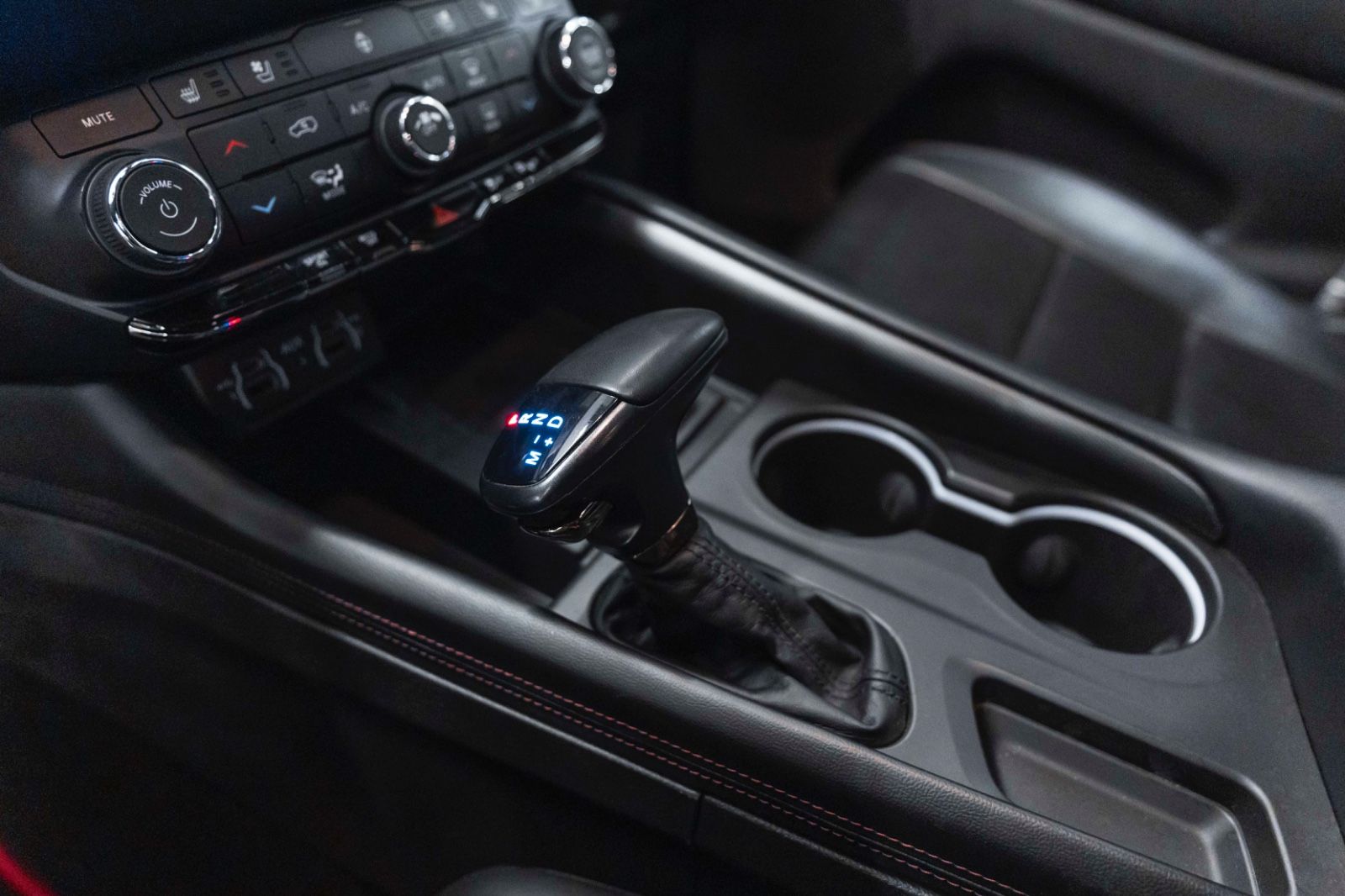 Fahrzeugabbildung Dodge Durango R/T 5.7L LPG AHK LED KAM NAV TOTW M+S