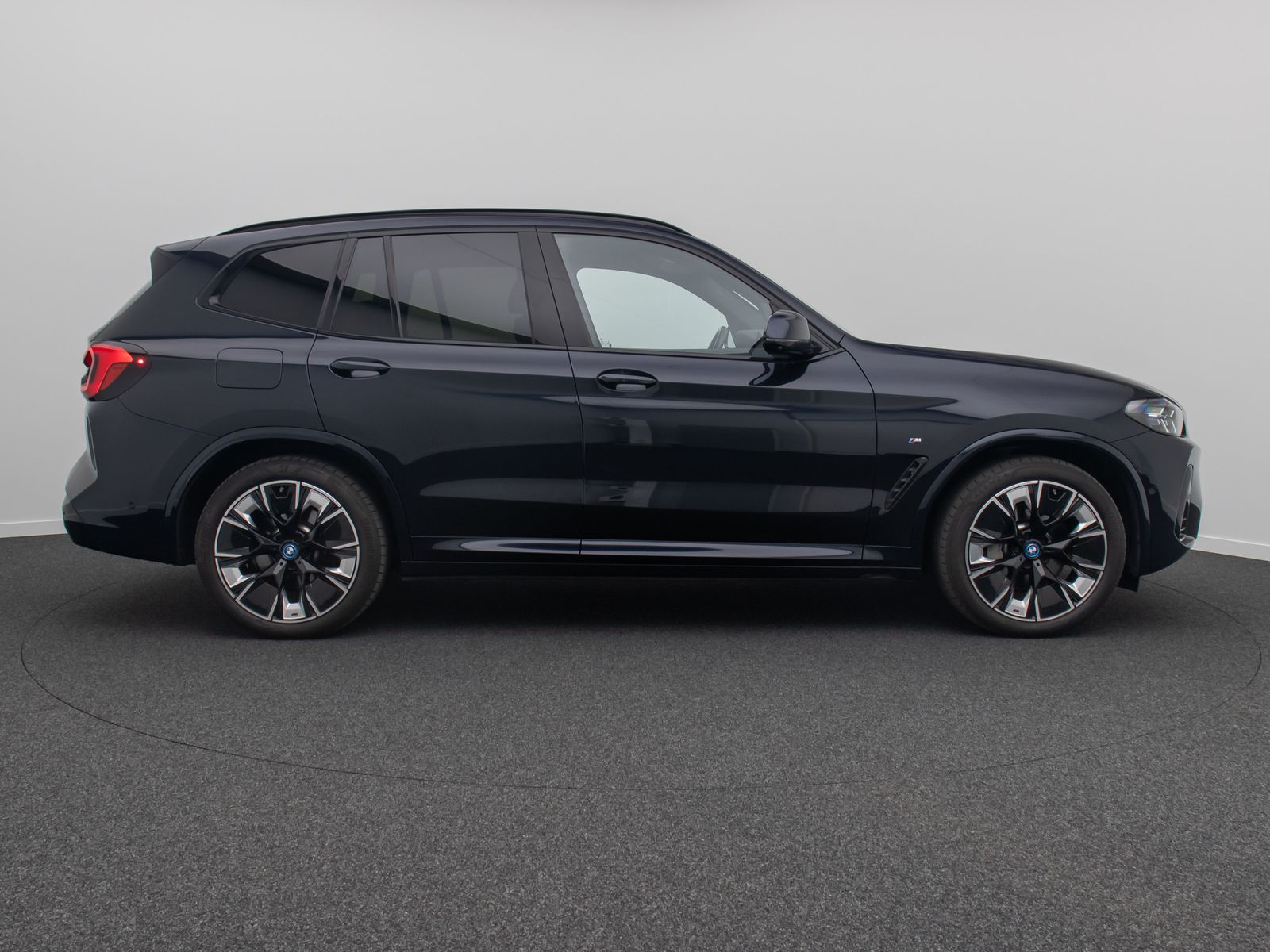 Fahrzeugabbildung BMW iX3 Impressive M Sport Panorama 360° HUD DAB H/K