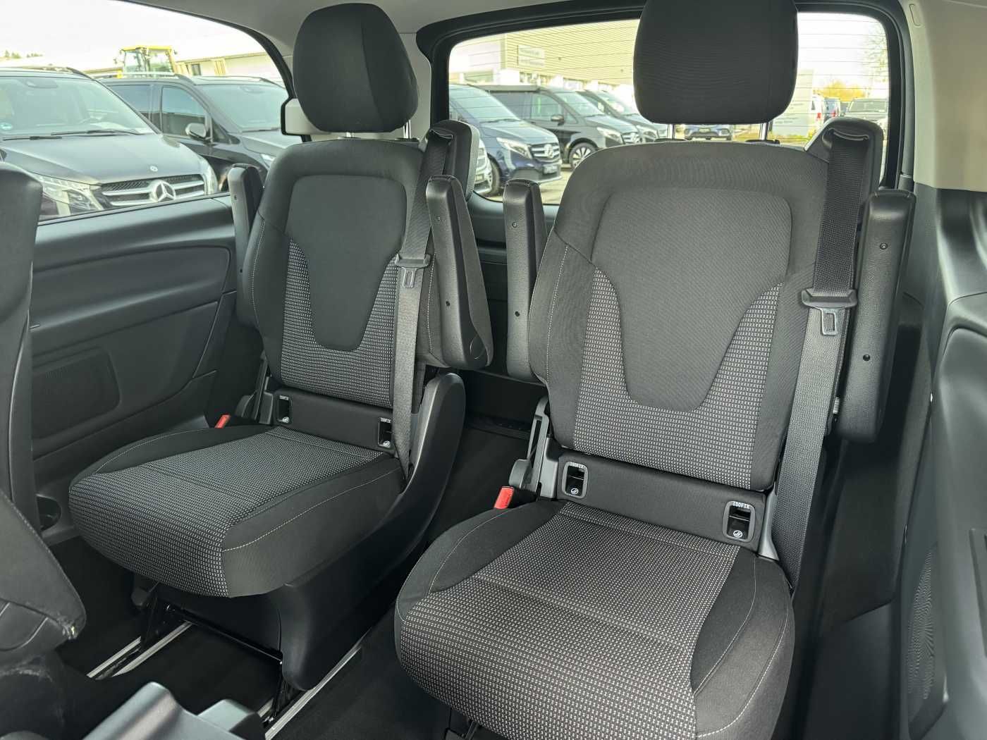 Fahrzeugabbildung Mercedes-Benz V 220 d EDITION DISTRONIC MBUX Kamera 6Sitze