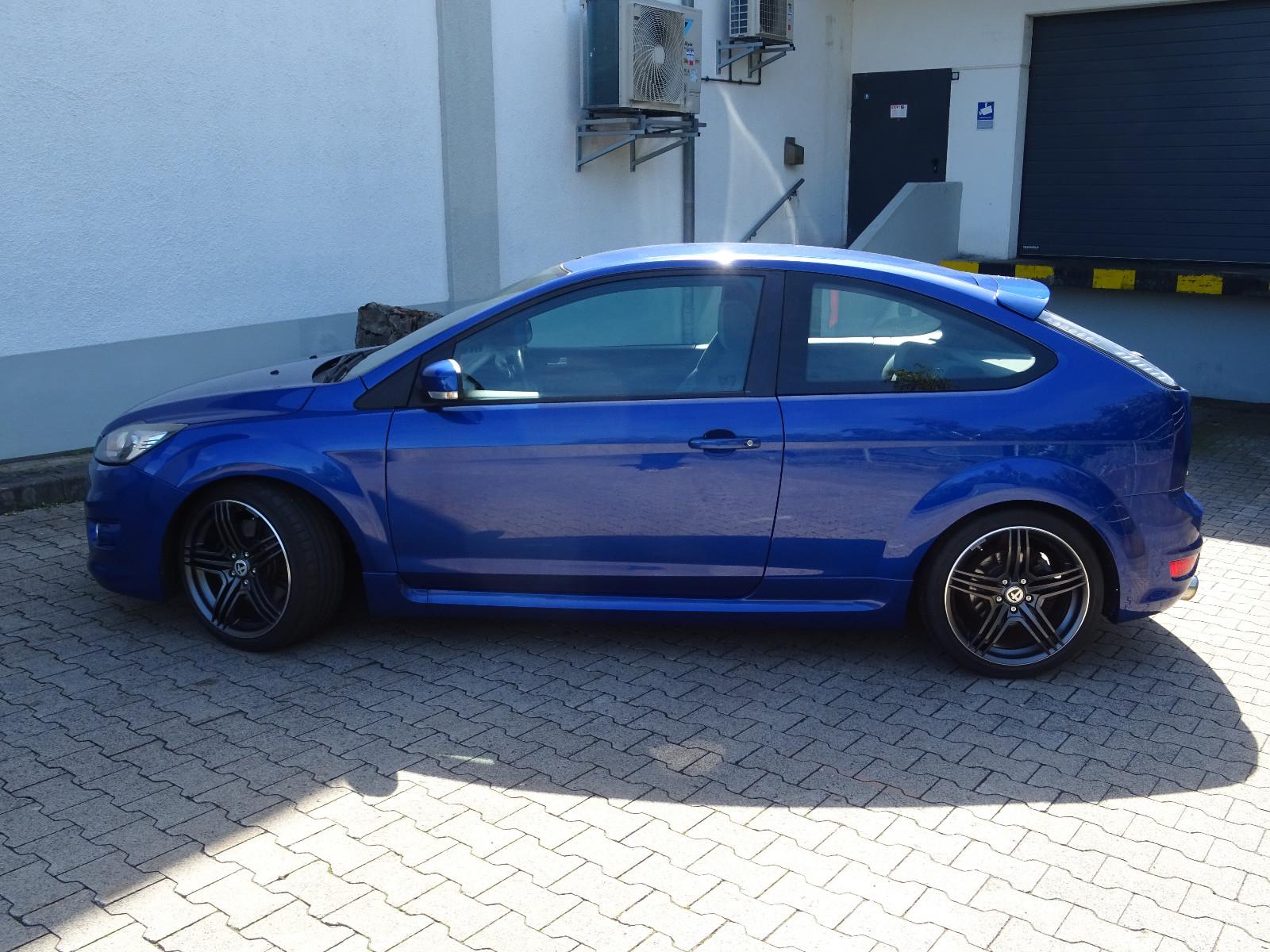 Ford Focus Lim. ST 1.HAND