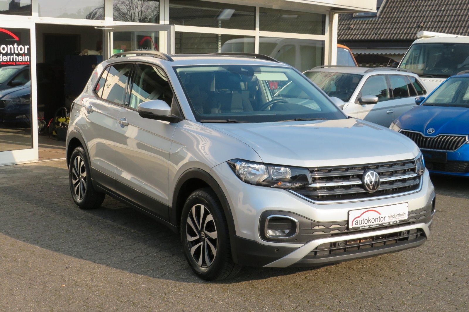 Fahrzeugabbildung Volkswagen T-Cross Active ACC NAVI APP GJ SITZH. PDC 1HD