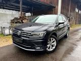 Volkswagen Tiguan Allspace Highline 4Motion **1.HAND/PANO** - VW Tiguan Allspace mit Schiebedach