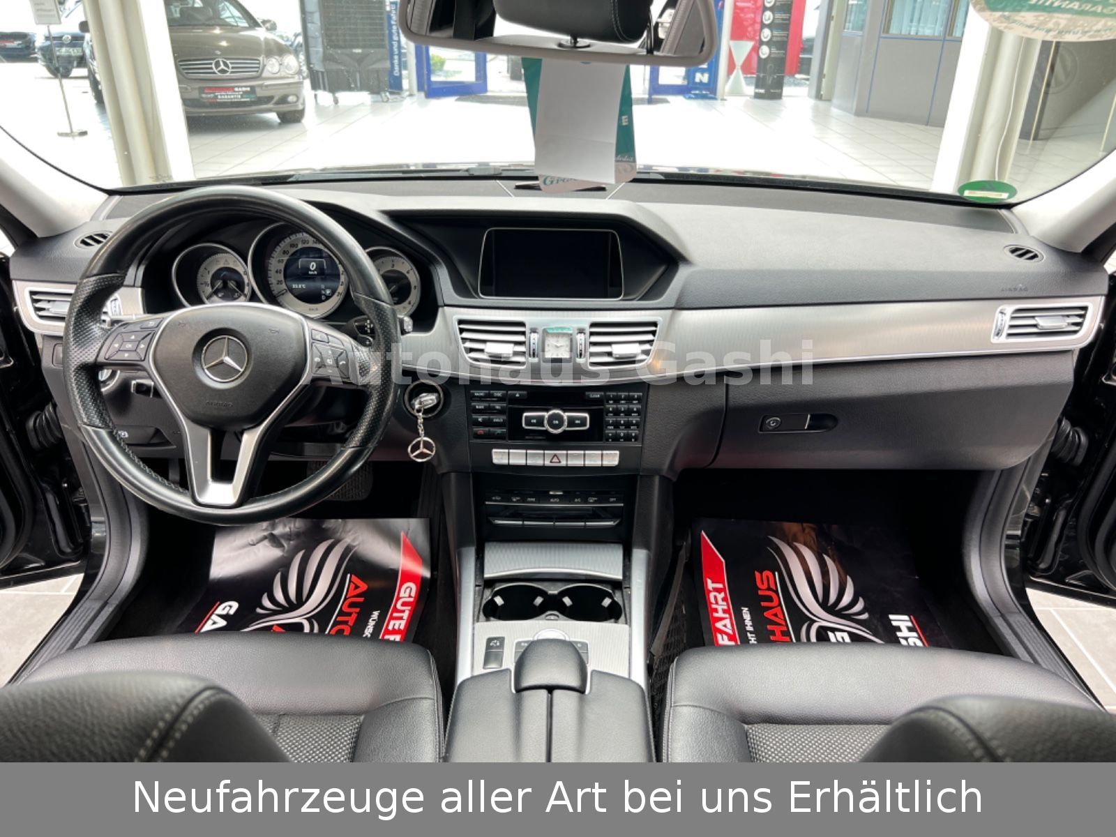 Fahrzeugabbildung Mercedes-Benz E 300 T BlueTEC Avantgarde*9-G*Euro6*LED*AHK*SHZ