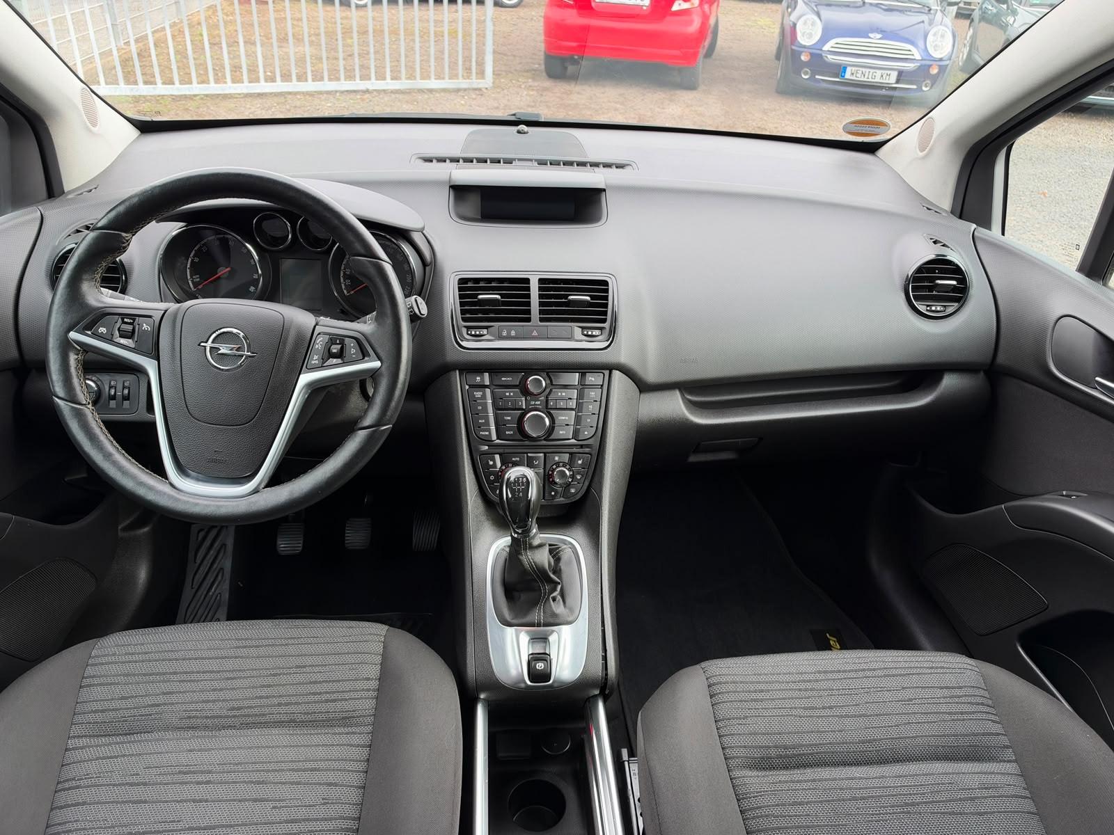 Opel Meriva 2014 — photo 10