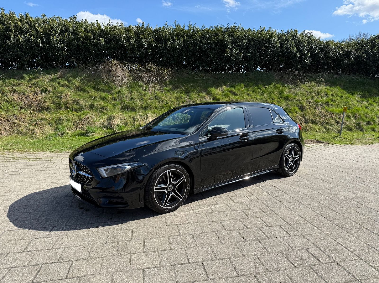 MERCEDES-BENZ Mercedes-Benz A 250 AMG Line