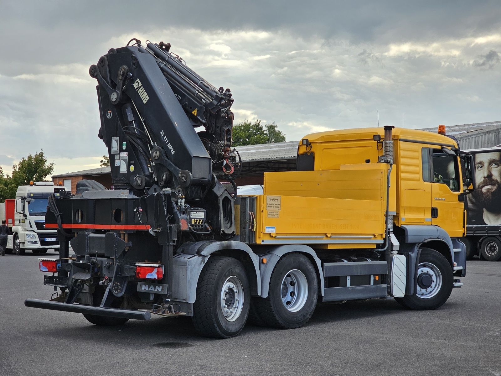 Fahrzeugabbildung MAN TGS 28.400 6x4H HIAB XS 477 JIB Seilwinde